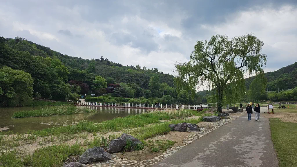 초평호 출렁다리