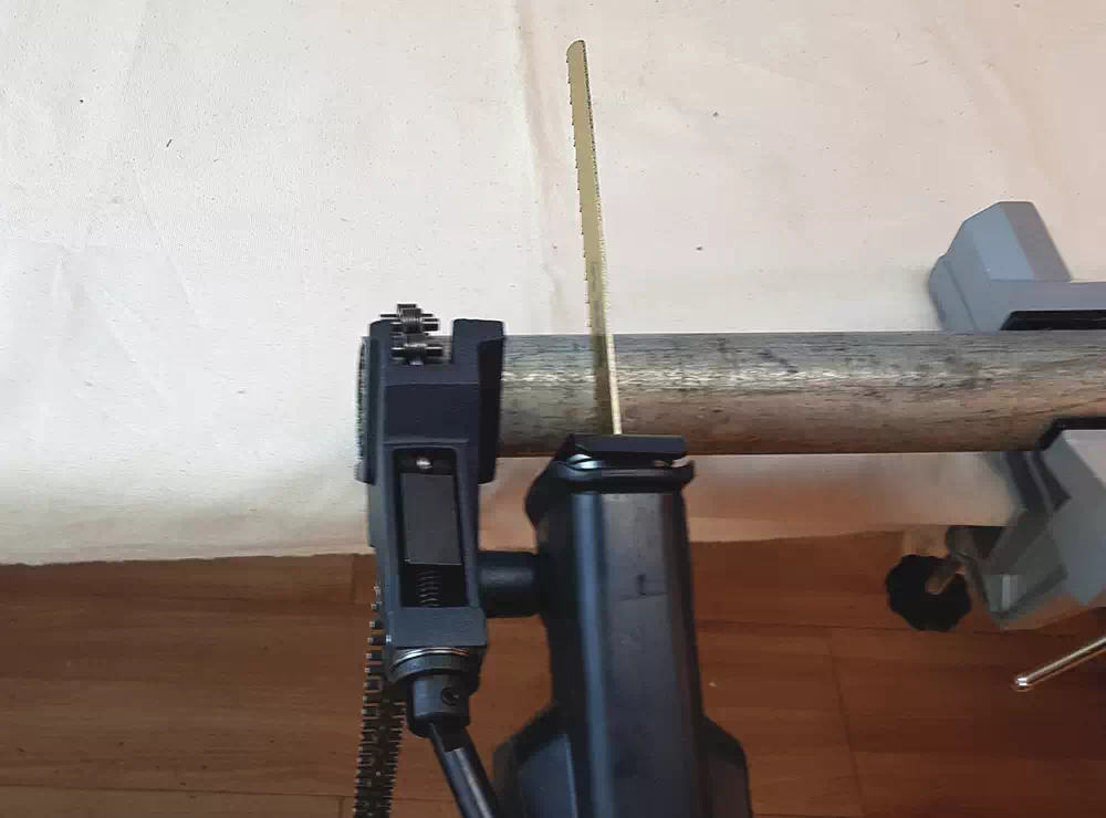 고정된 파이프 절단? 체인형 파이프커터로 완벽 커팅하는 법 4 파이프커터